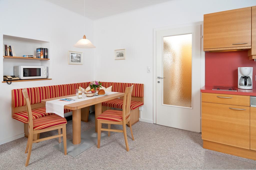 Schuetzenhof Aparthotel Sattendorf Bagian luar foto