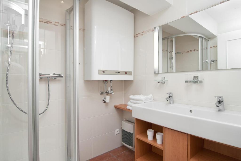 Schuetzenhof Aparthotel Sattendorf Ruang foto
